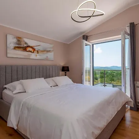 بيت للعطل 5 Bedroomamazing In سكرادين