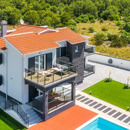 5 Bedroomamazing In * سكرادين