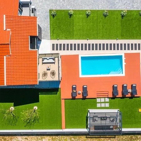 بيت للعطل 5 Bedroomamazing In