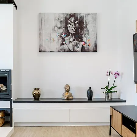 بيت للعطل 5 Bedroomamazing In سكرادين