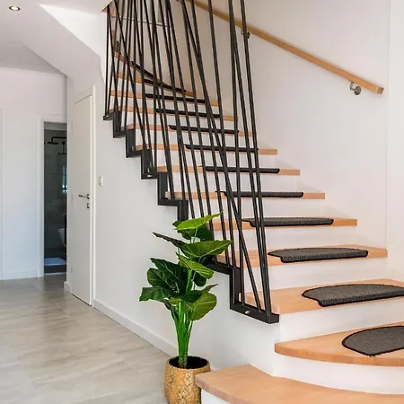 بيت للعطل 5 Bedroomamazing In